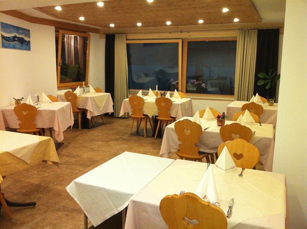 Hotel Pizzeria Selva Zernez Exterior foto
