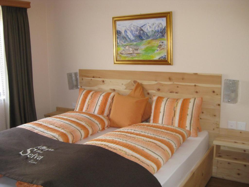 Hotel Pizzeria Selva Zernez Zimmer foto
