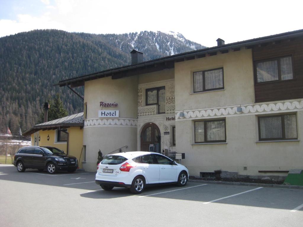 Hotel Pizzeria Selva Zernez Exterior foto