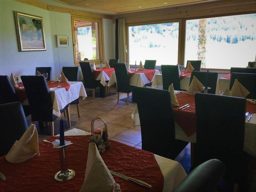 Hotel Pizzeria Selva Zernez Exterior foto